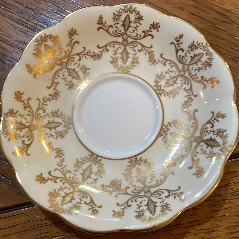 Royal Standard pink cabbage rose vintage, coffee, cup and saucer. Numbered 2079D - Picture 5 of 8